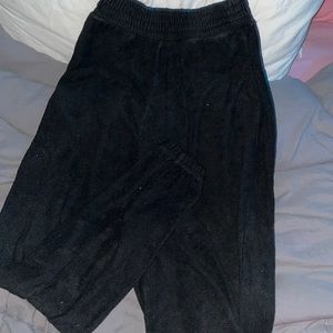 black sweatpants